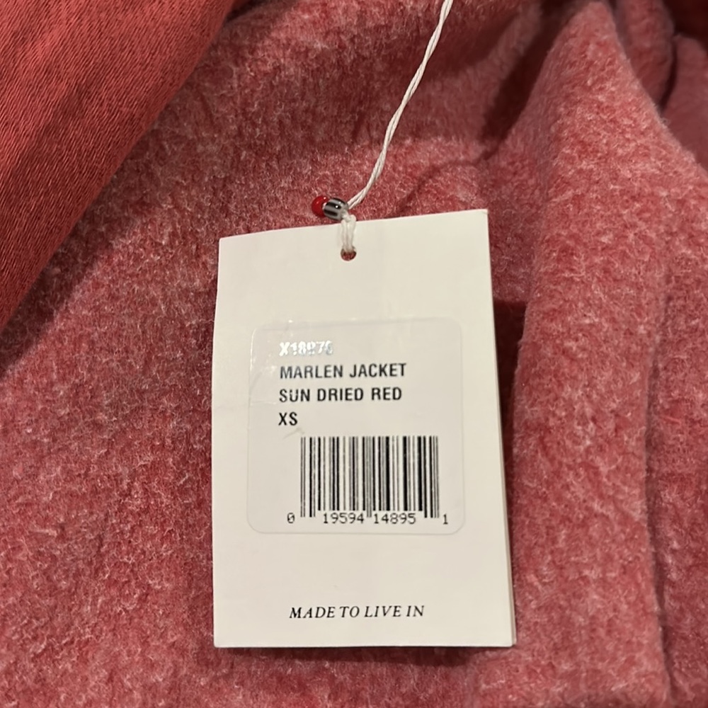 XiRENA women’s Marlen Jacket in Sundried Red - Picture 6 of 16